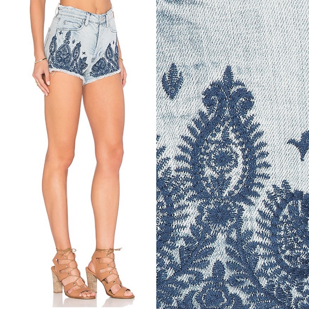 Blank NYC Embroidered Wedge Shorts - Picture 2 of 8